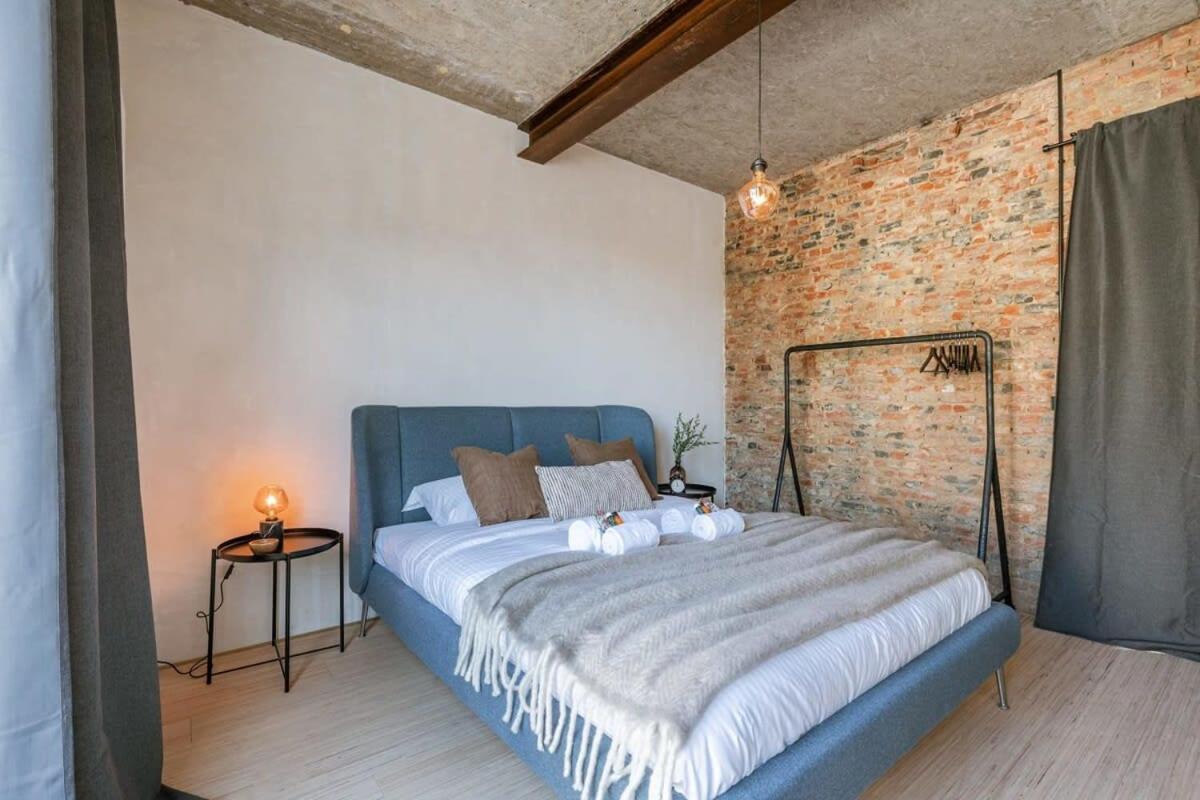 Huswell - Industrial Apartment With Terrace In Антверпен Екстериор снимка